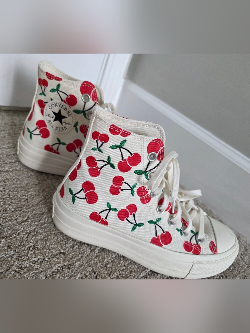 Converse Chuck Taylor All Star Lift Platform High Cherries' s Sz 7 Women's